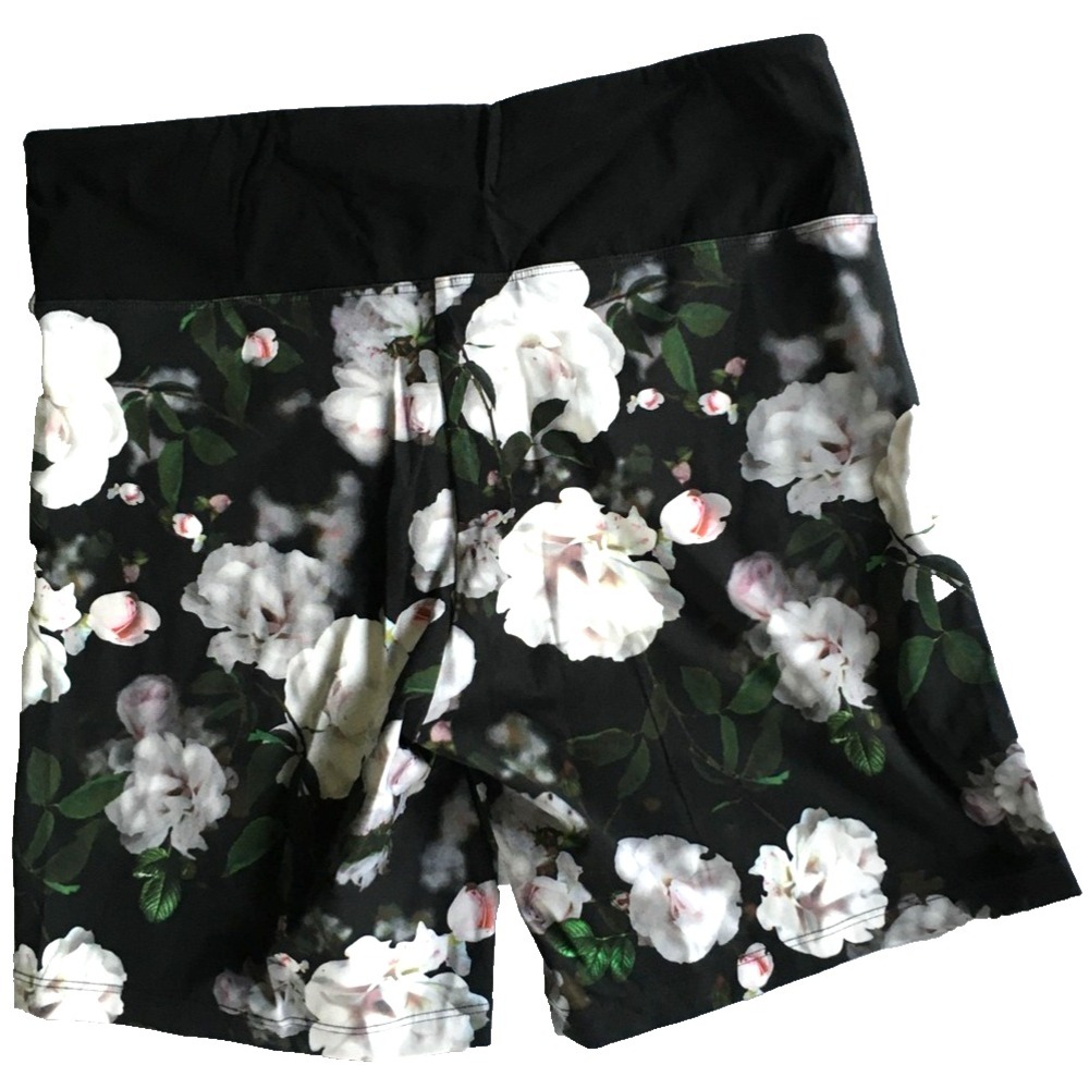 Victoria Sport Shorts Womens Large Black Floral‎ High Rise Biker Compression